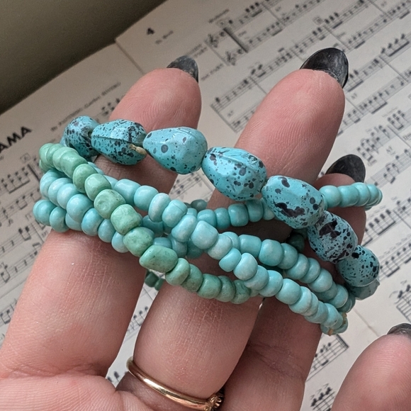 Turquoise Beaded Bracelet Set - Picture 4 of 5